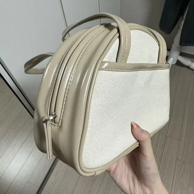 사비 주크백 (4ourb juke bag beige) 팔아요