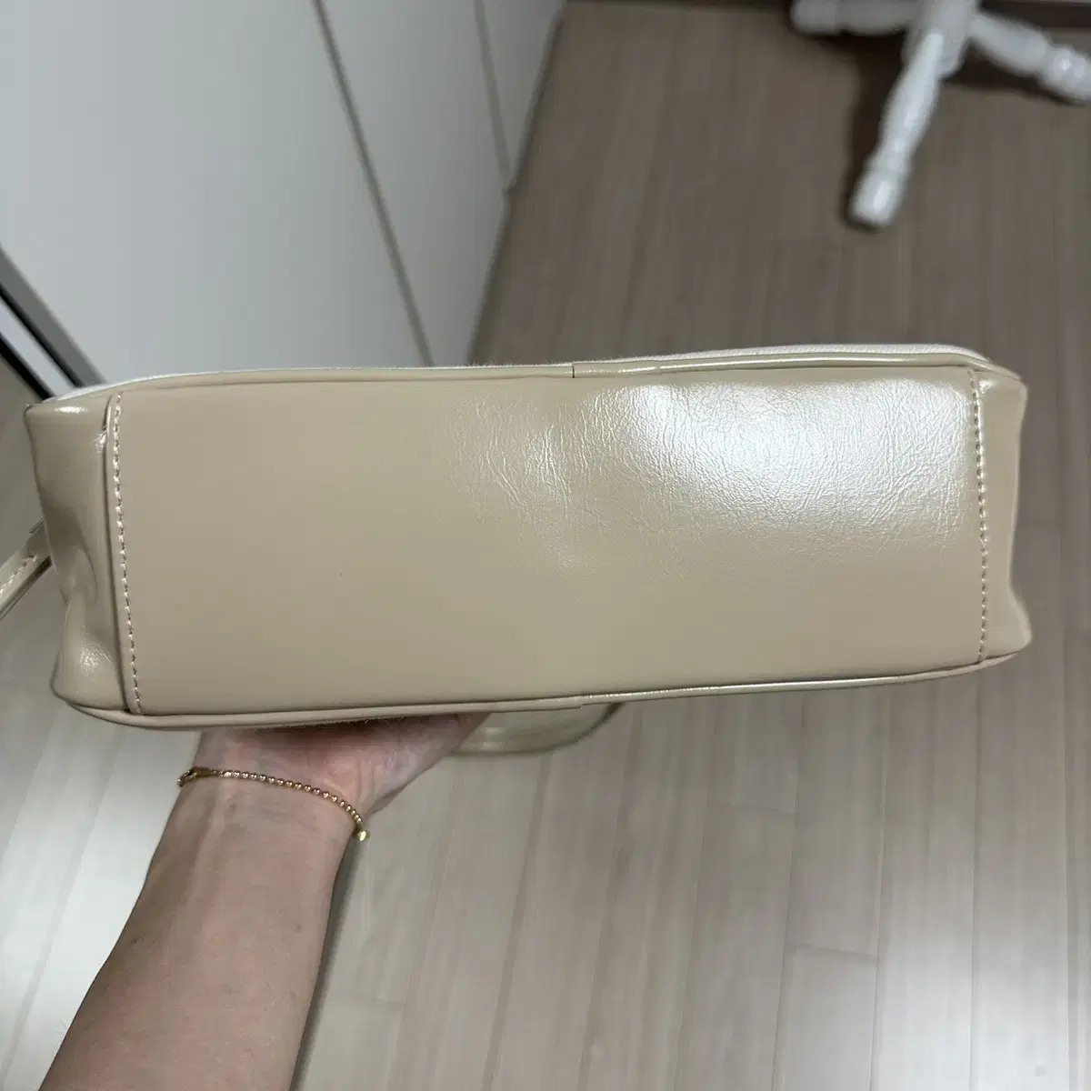 사비 주크백 (4ourb juke bag beige) 팔아요