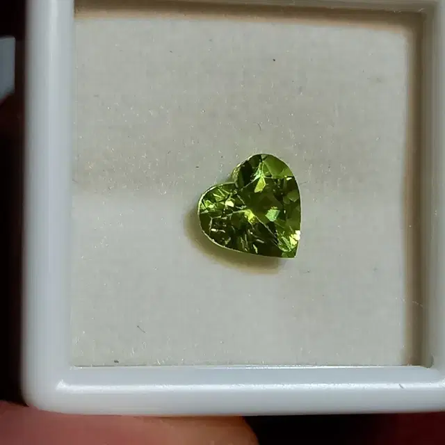 천연 페리도트 1.35ct