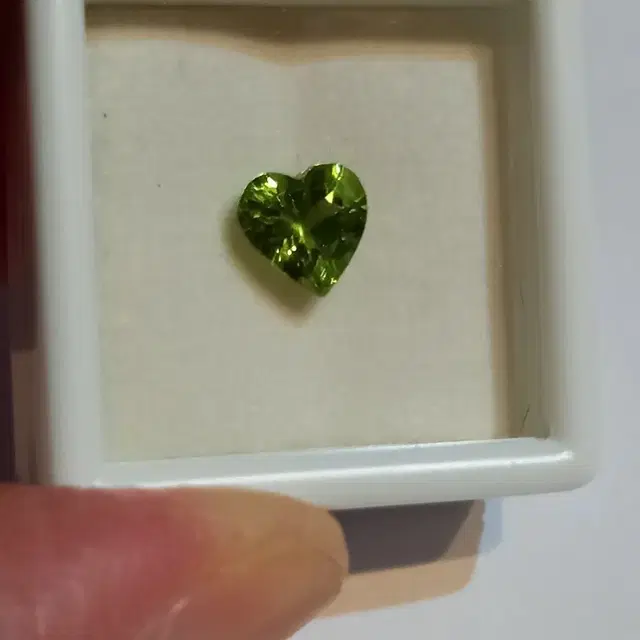 천연 페리도트 1.35ct