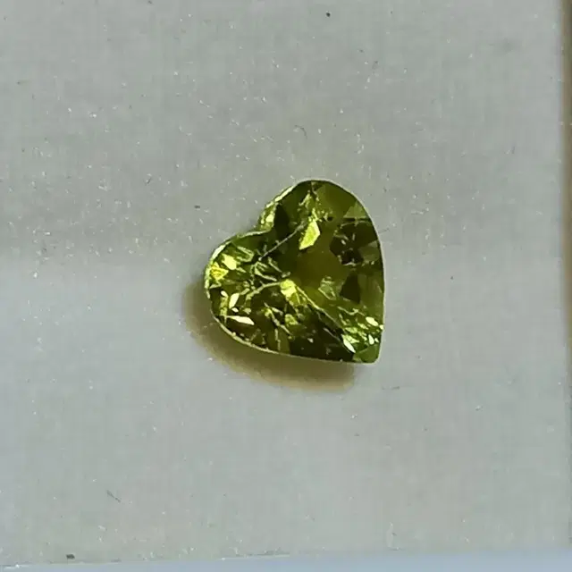 천연 페리도트 1.35ct