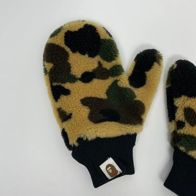 BAPE 베이프 카모 장갑