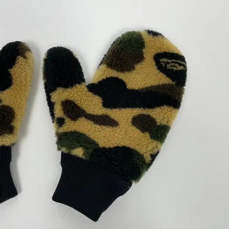 BAPE 베이프 카모 장갑