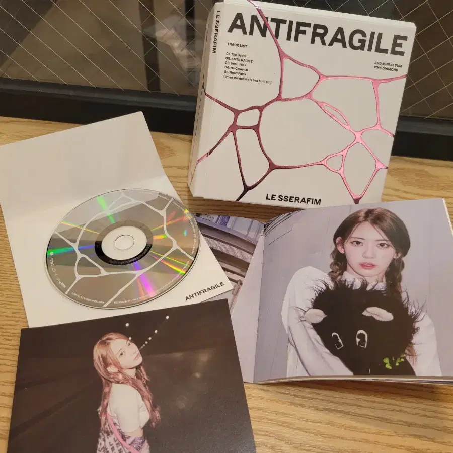 르세라핌 antifragile 사쿠라 앨범