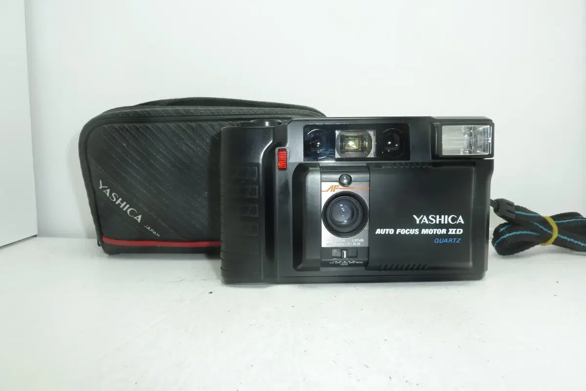 13-08 Yashica Autofocus Moto 2D