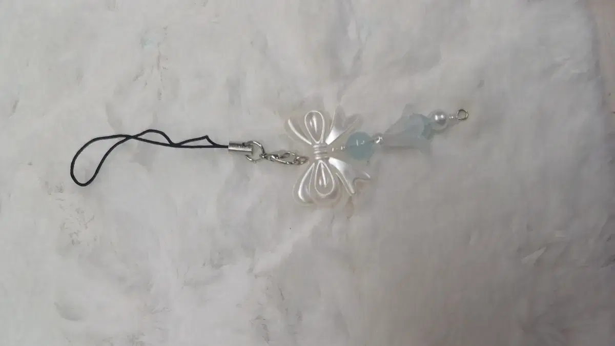 Light blue beaded keyring