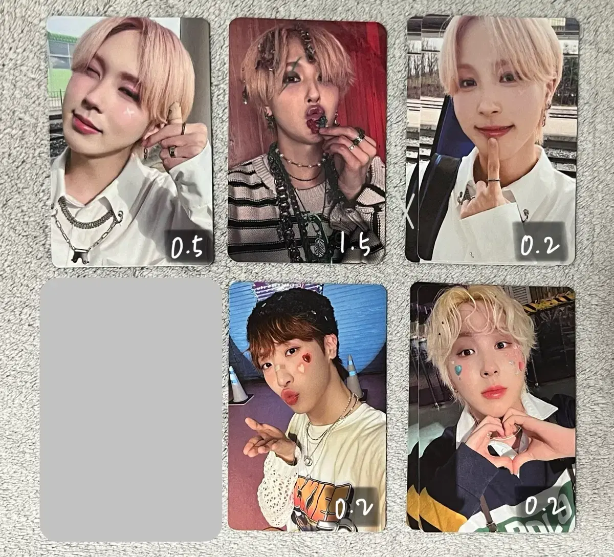 OneWe Gwiuk photocard