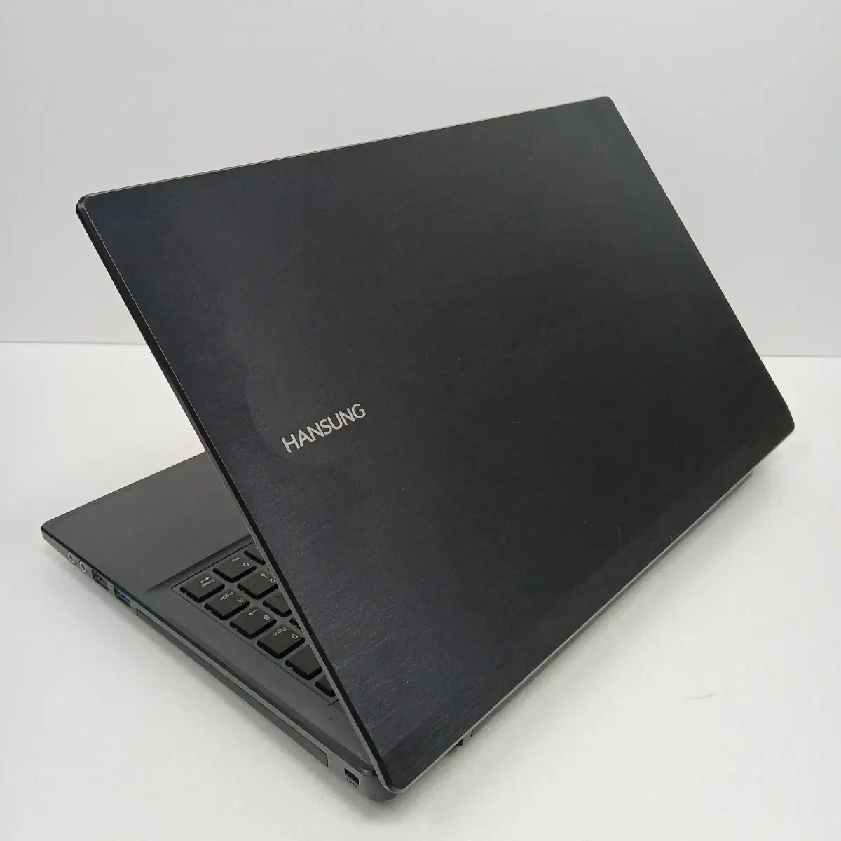 Han Sung Gaming Laptop i7-4th Gen Ram8GB ExternalGT 740M Laptop for sale