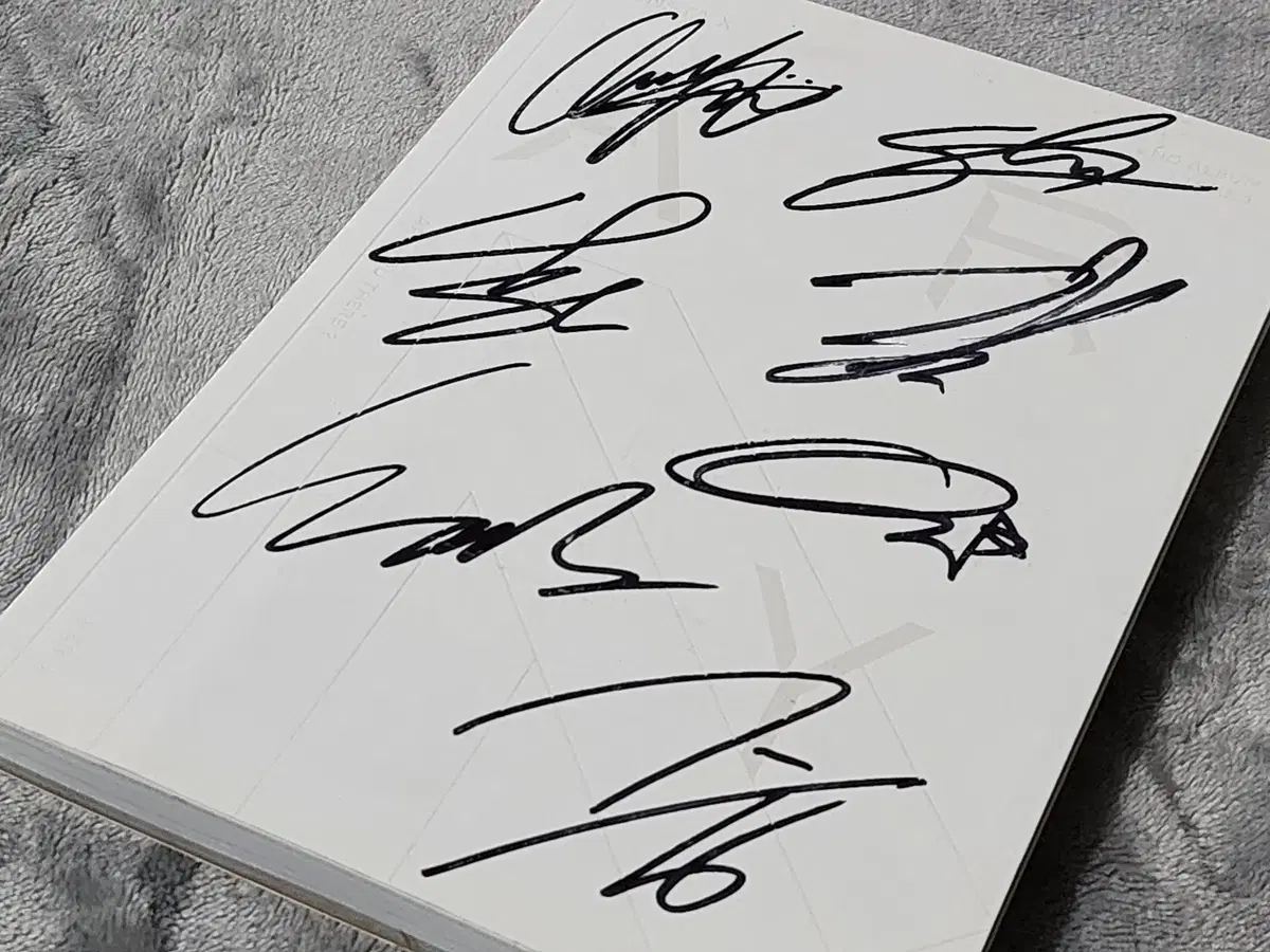 Rare - Monsta X autographed signature album Limited/MONSTA X ah u der