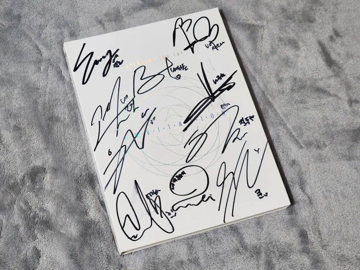 Rare - UP10TION Autographed signature album Limited/UP10TION Candyland White