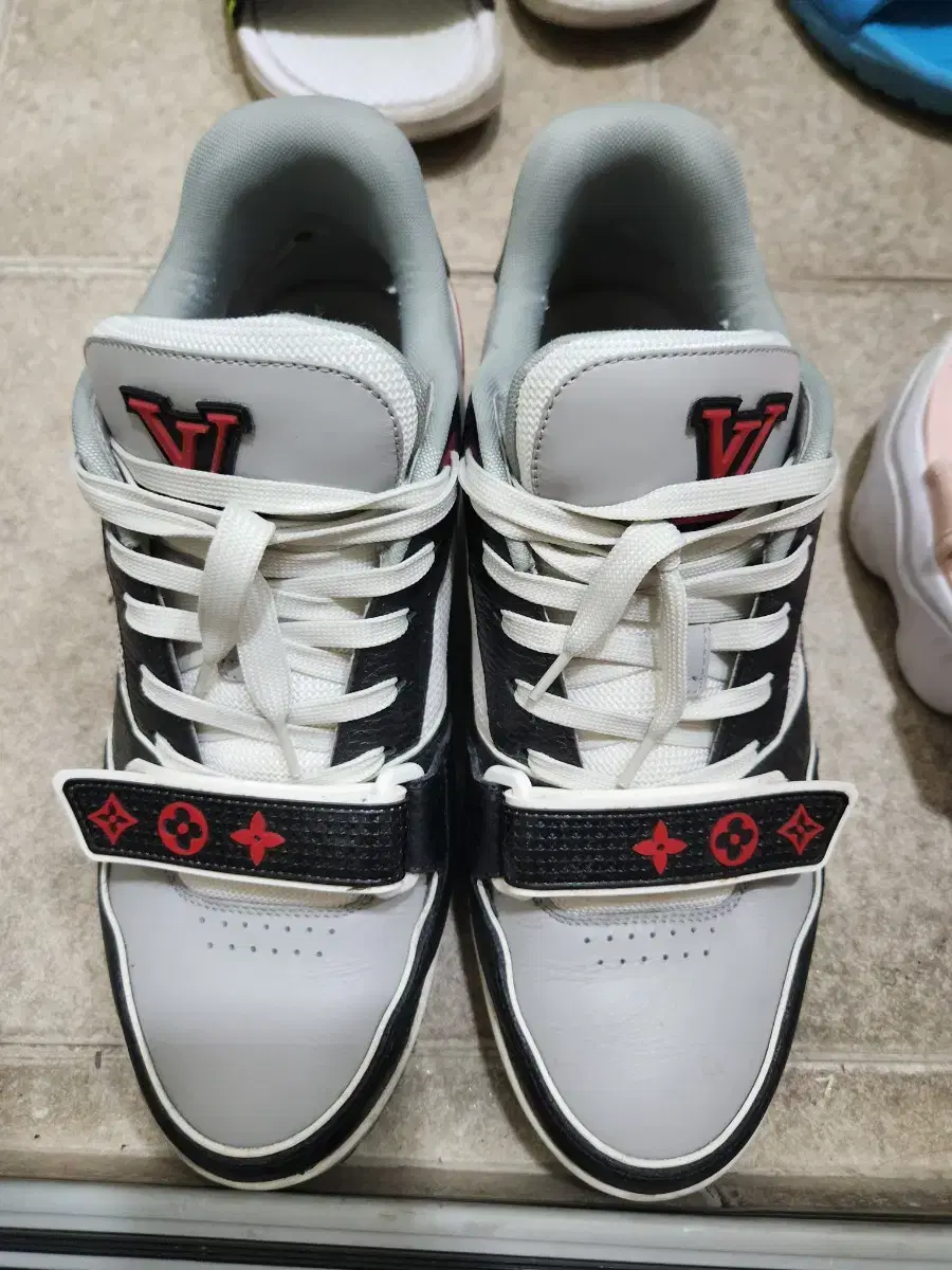 Louis Vuitton 23FW Velcro Trainers Sneakers UK8 270mm Sells