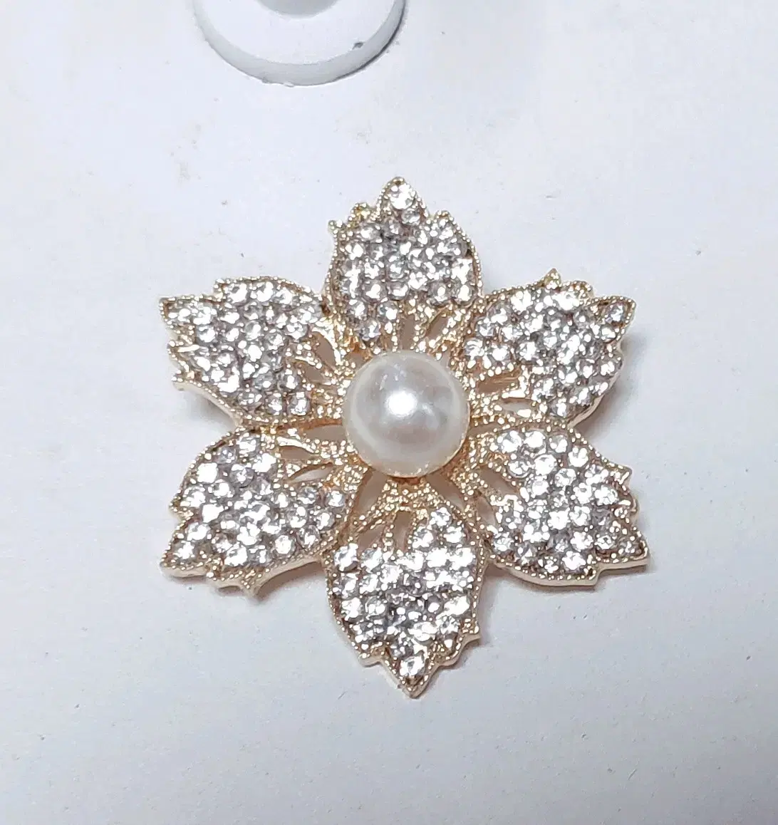 Floral Cubic Pearl Brooch