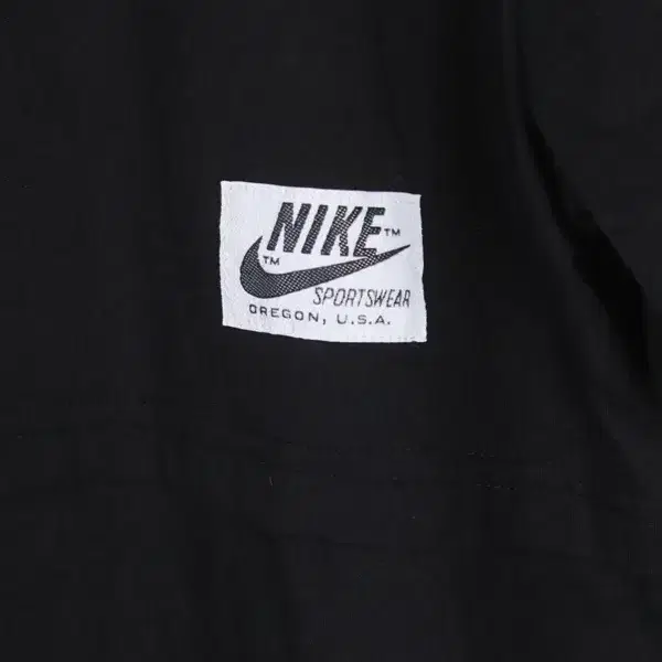 NIKE 크롭티셔츠