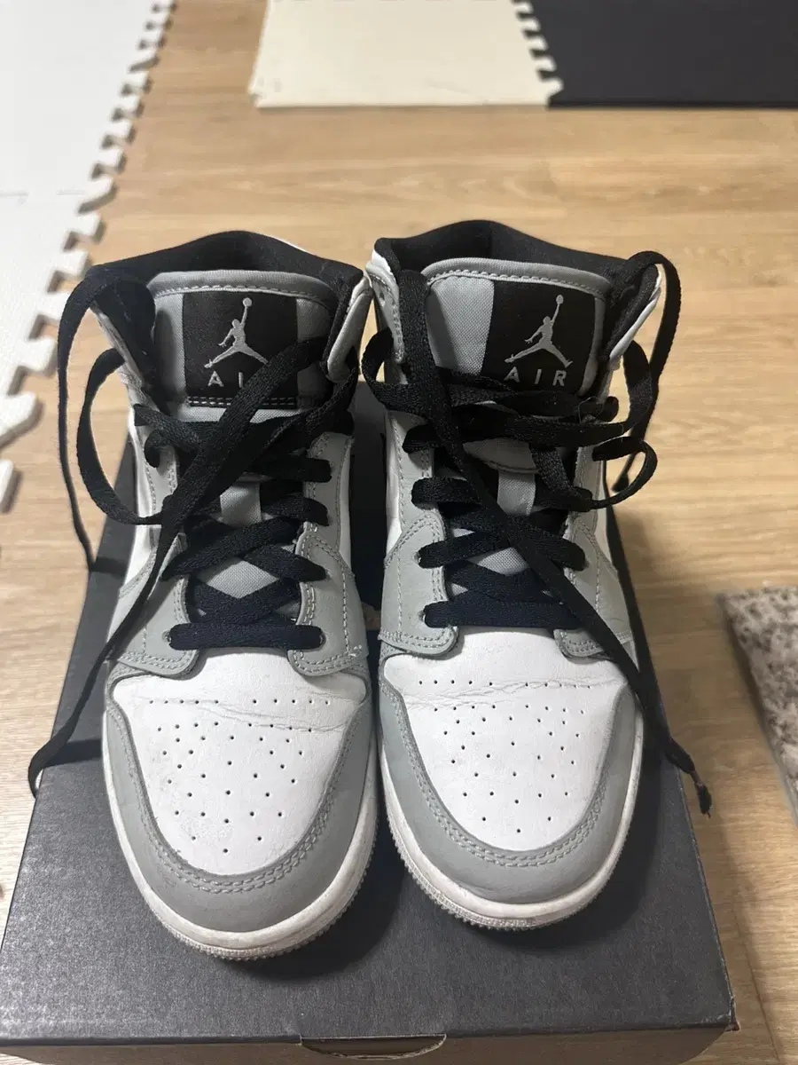 [230]Nike Jordan 1 Mid Smoky Gray