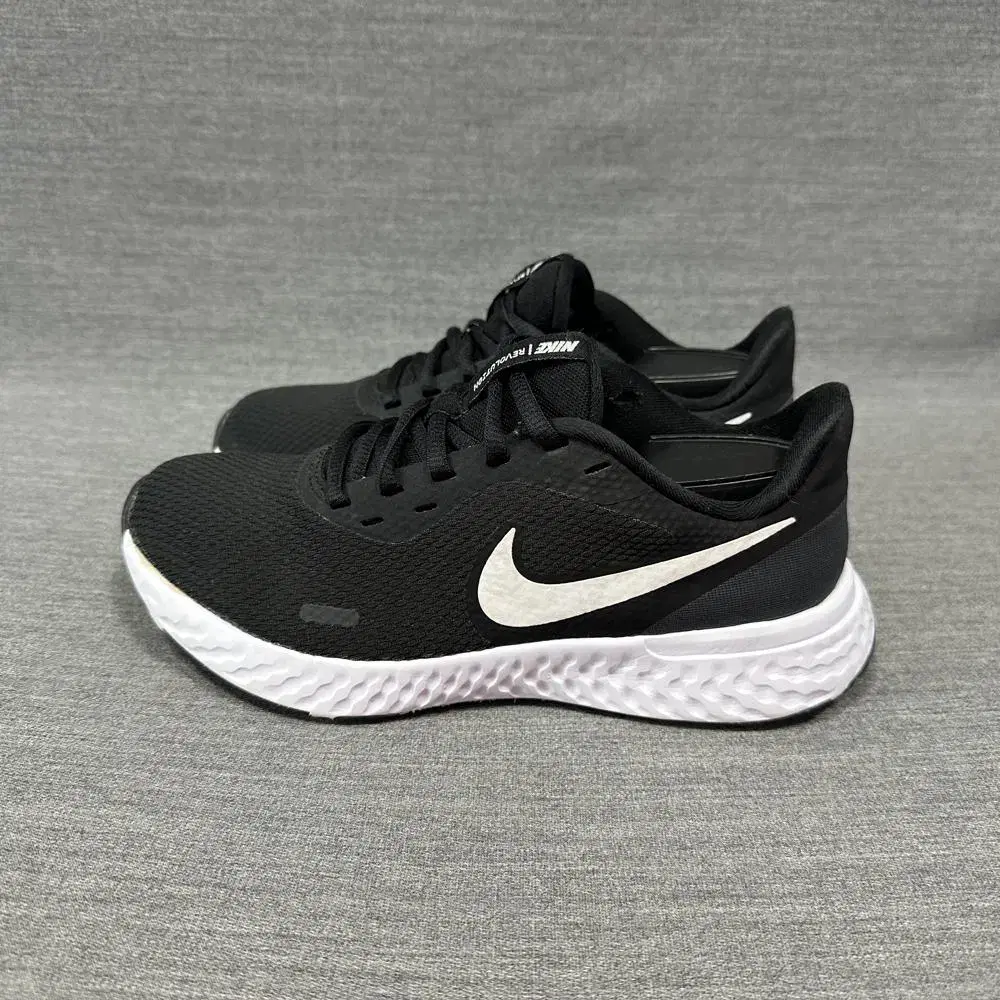 Nike Revolution 5 Running Shoes/Women's (235)/S9330