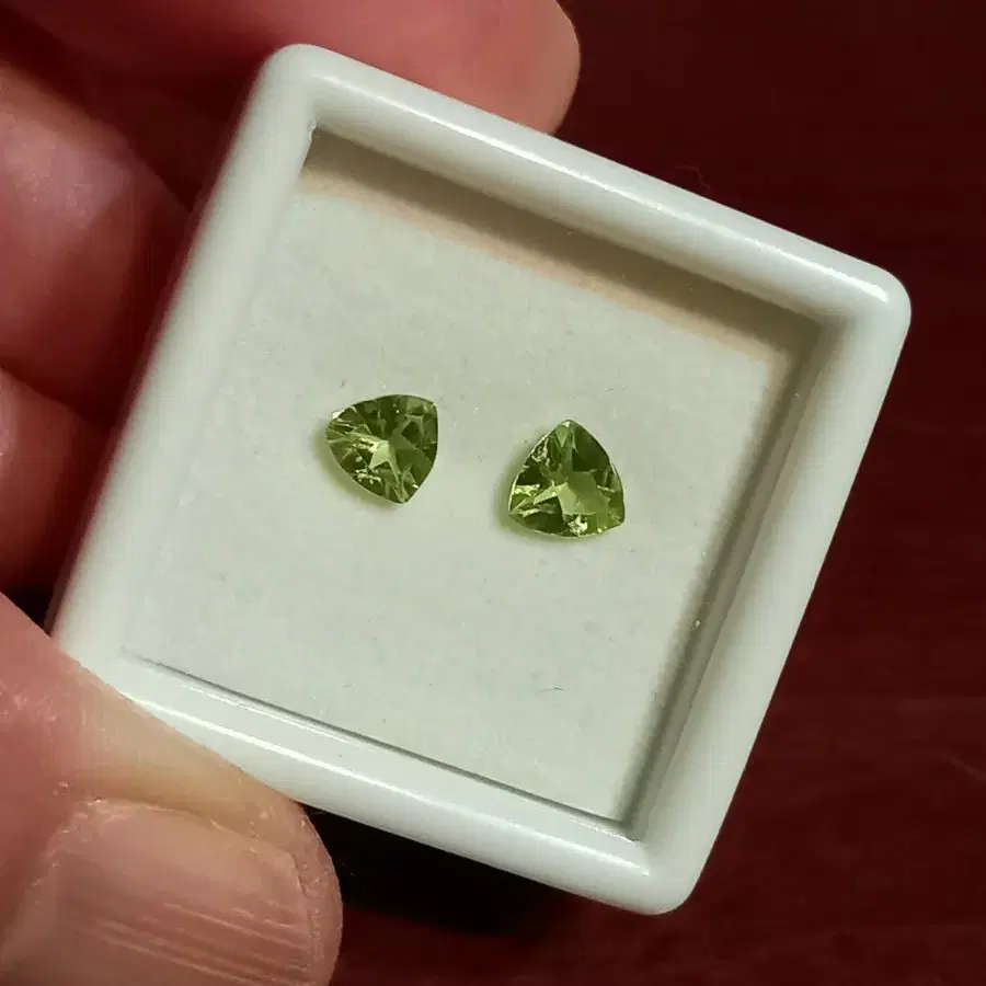 천연 페리도트 0.7ct