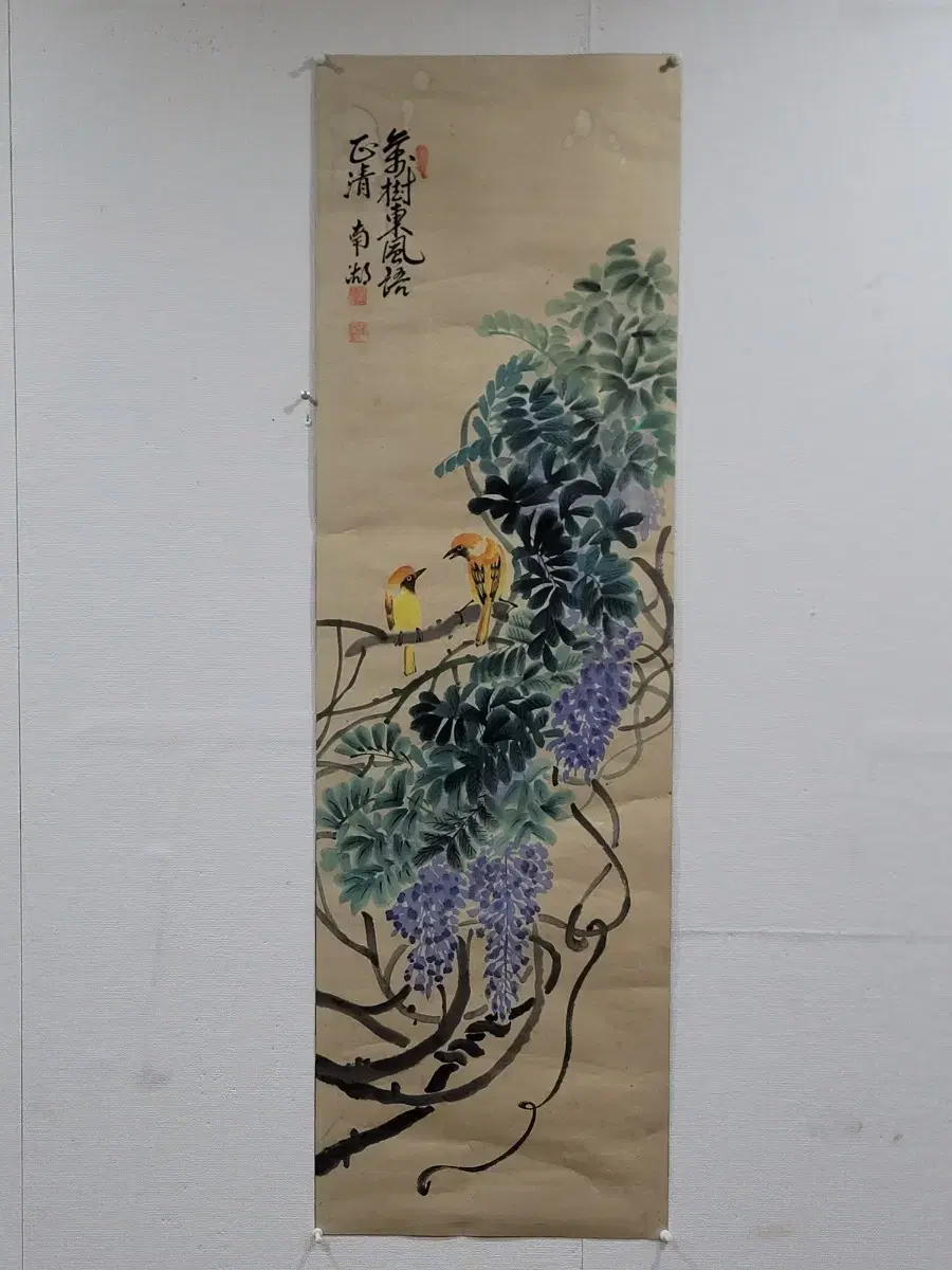 Painting of flowers and birds in five colors