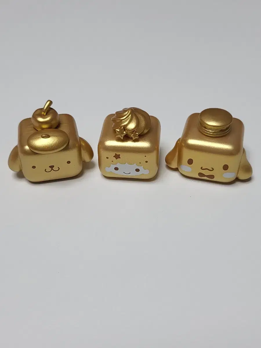 Sanrio Dessert Family Minifigures (Pompompurin, Kiki, Cinnamoroll)