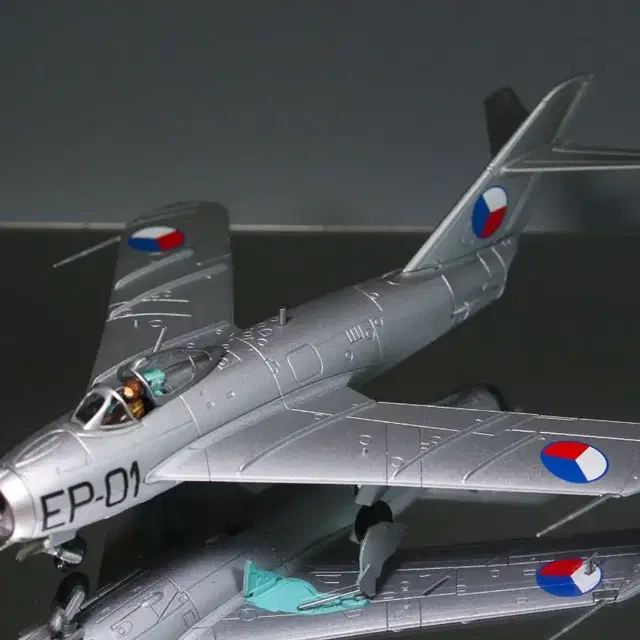 1/72 체코공군 MIG-19 전투기모형