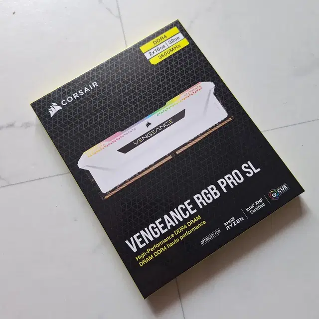 커세어 DDR4 3600 32GB XMP RGB램 미개봉