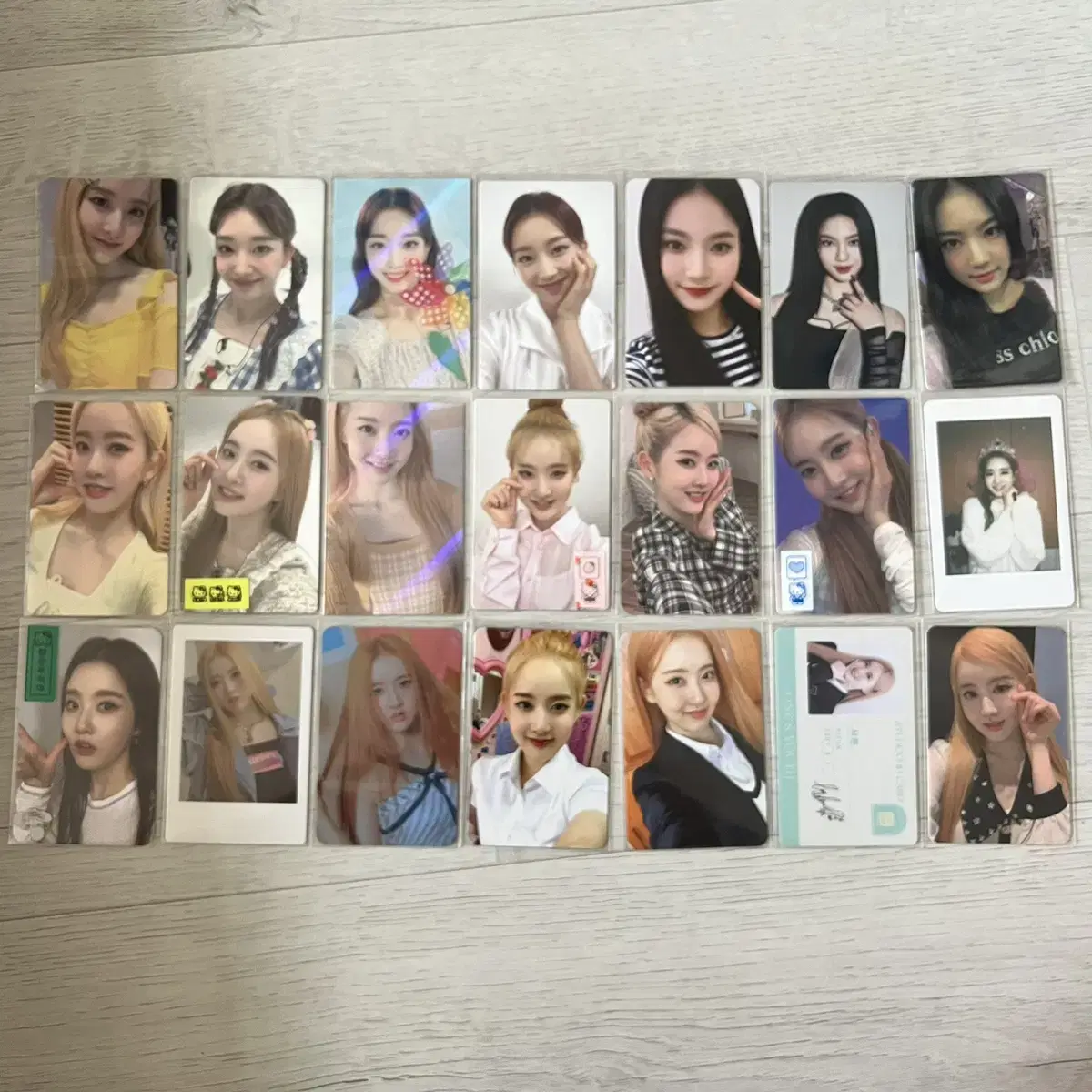 Stayc sieun sumin isa unreleased photocard Photocard