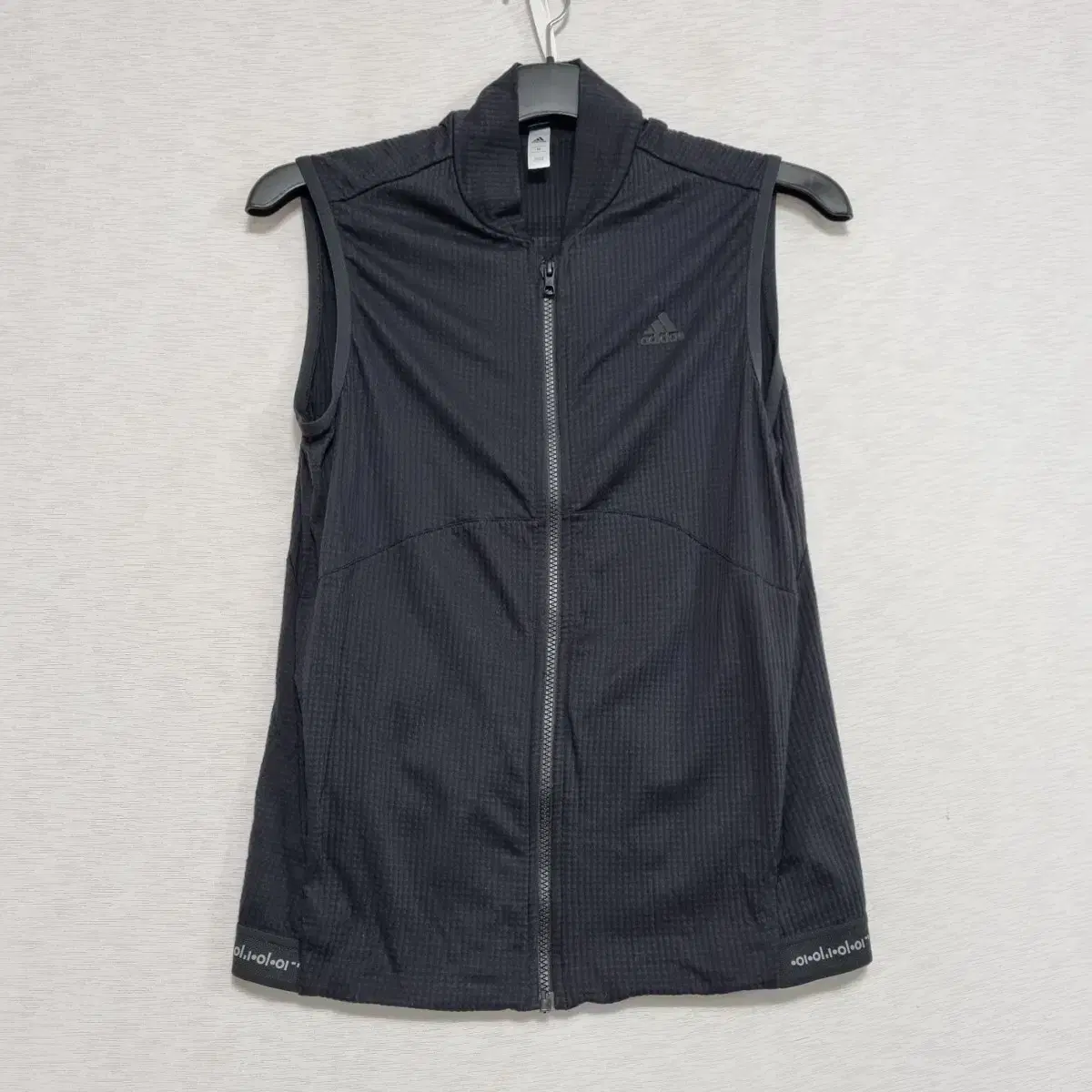 adidas black zip-up vest W90-0522