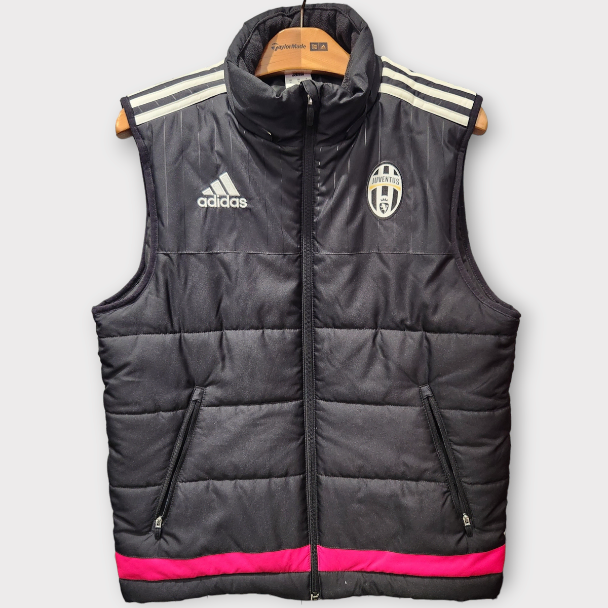 [S]adidas Juventus Black Padded Vest