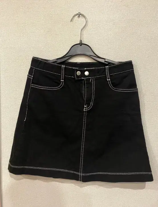 Black Stitch Skirt m