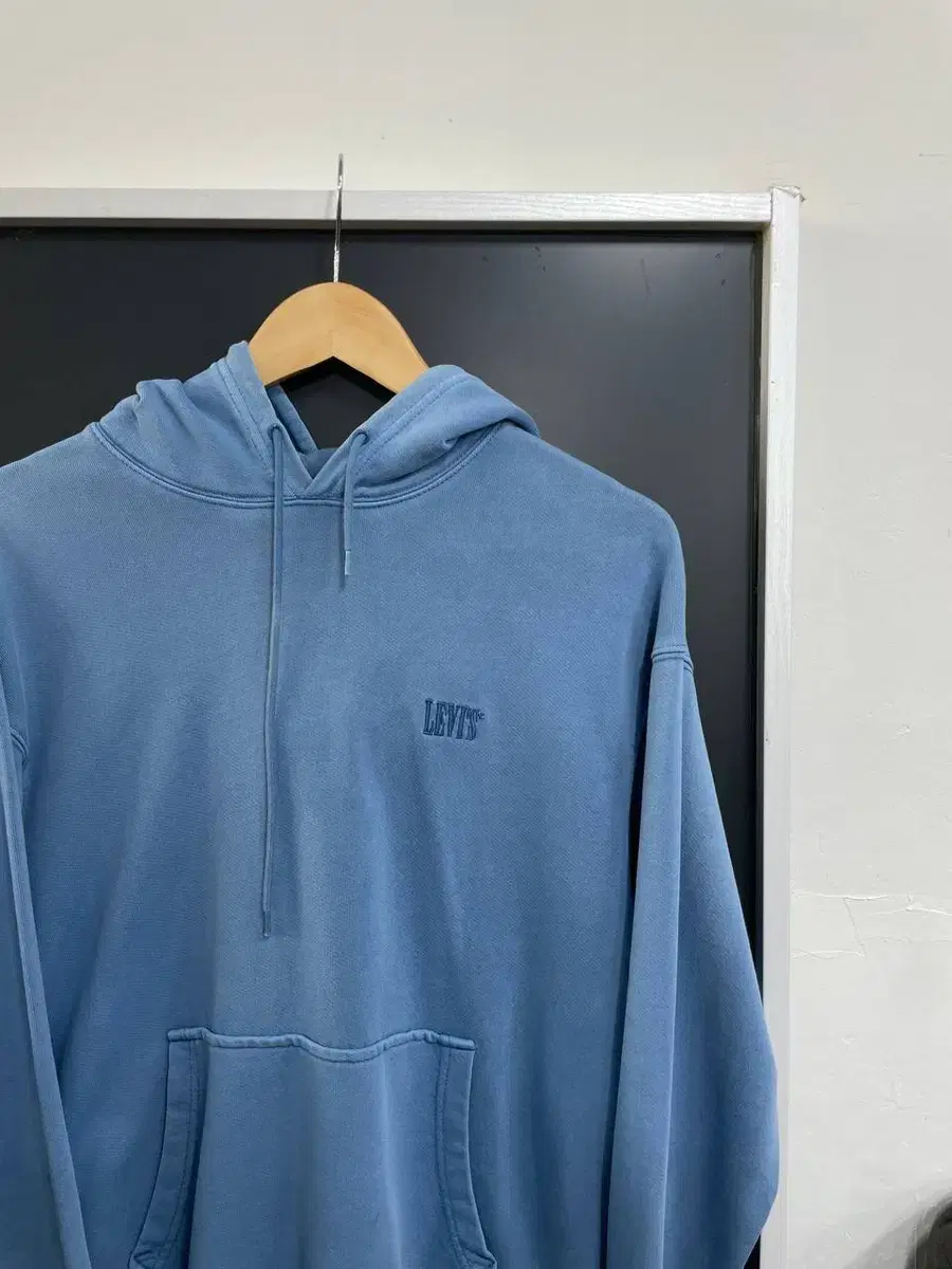 [M] Levi's Heavy Cotton Small Logo Overfit Hoodie