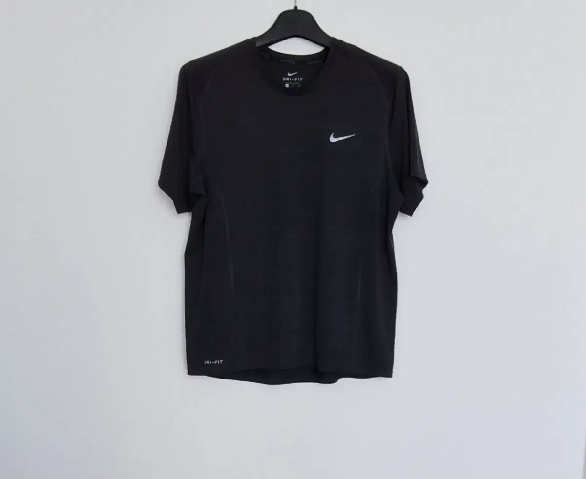 nike dry fit running tee m105