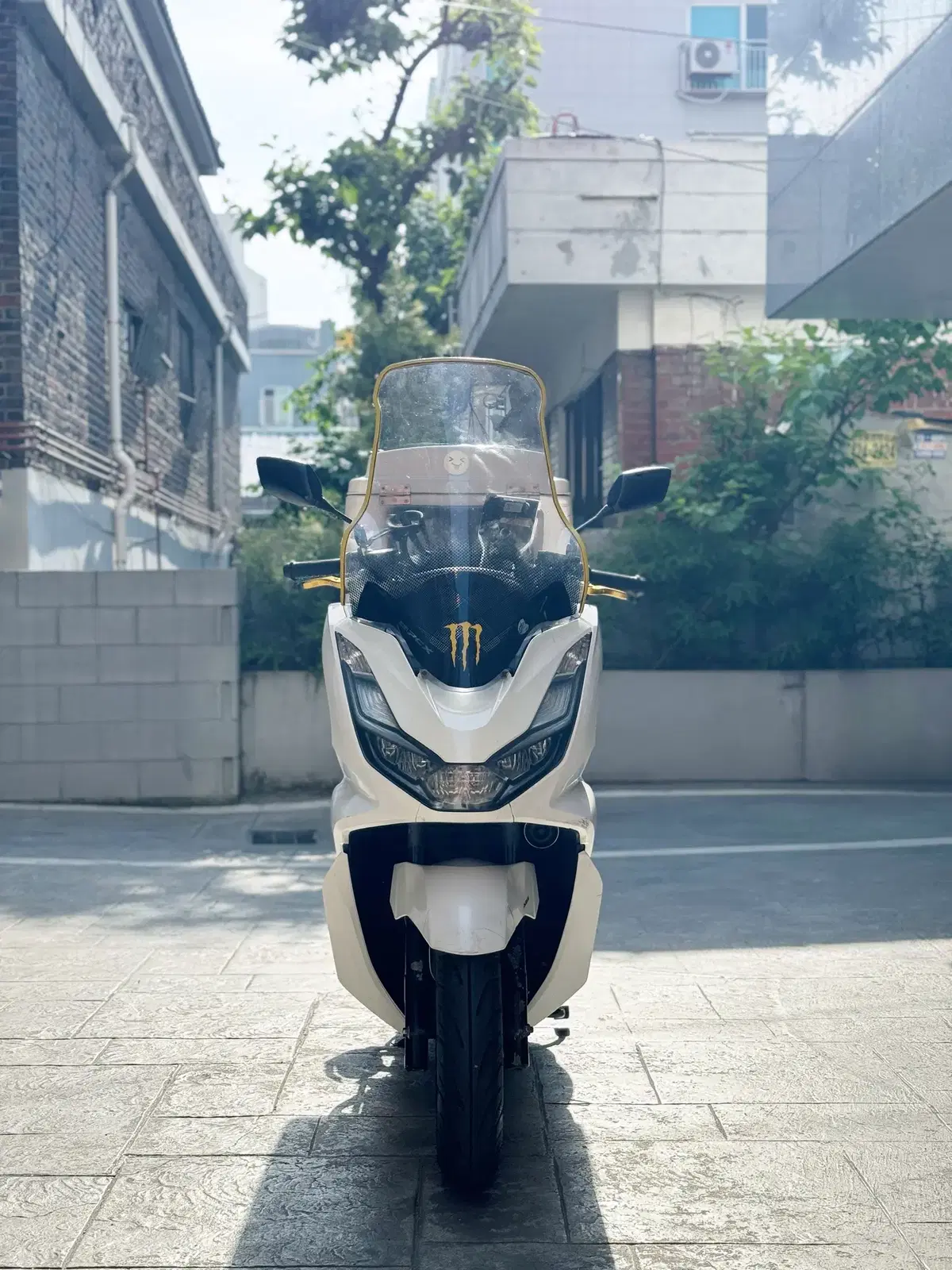 혼다 PCX 125CC 2021년식 ABS모델 저렴히 판매합니다.