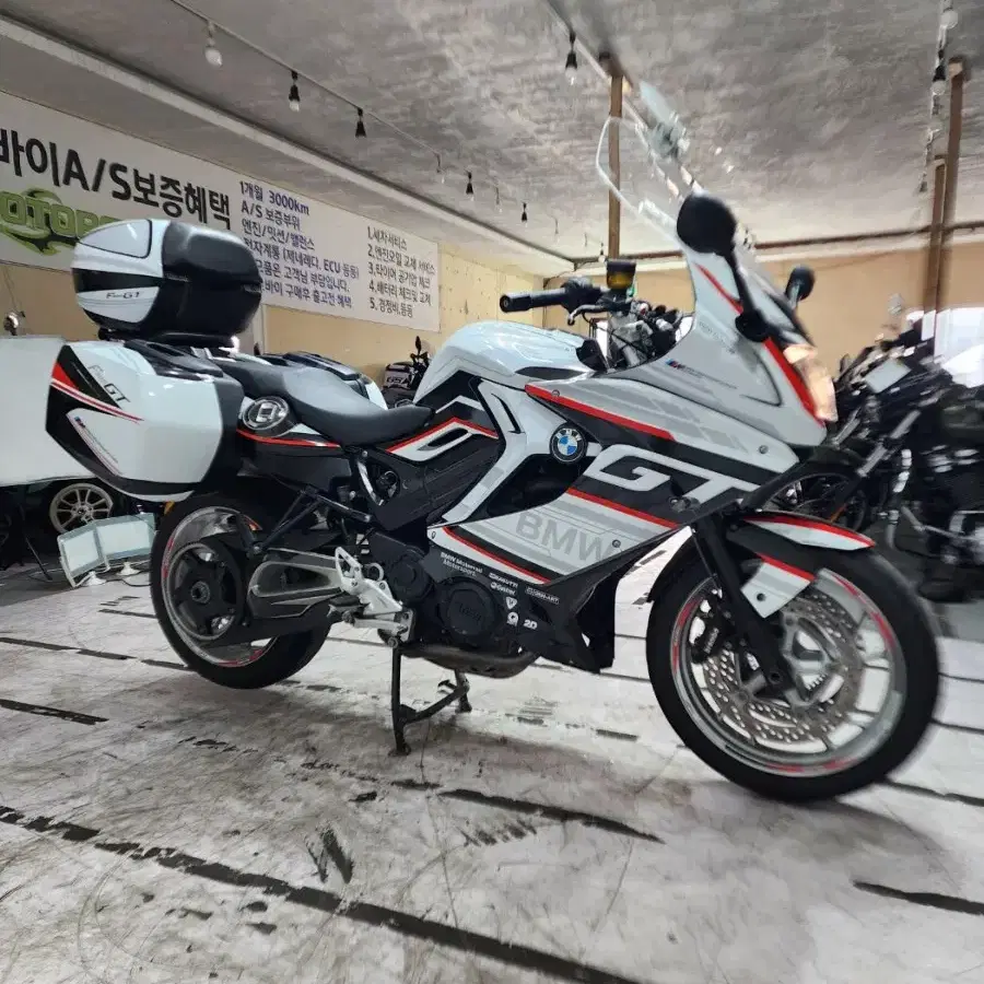 (BMW) F800GT 16년식 짧은키로수 부산울산대전충북마산경기거제인천