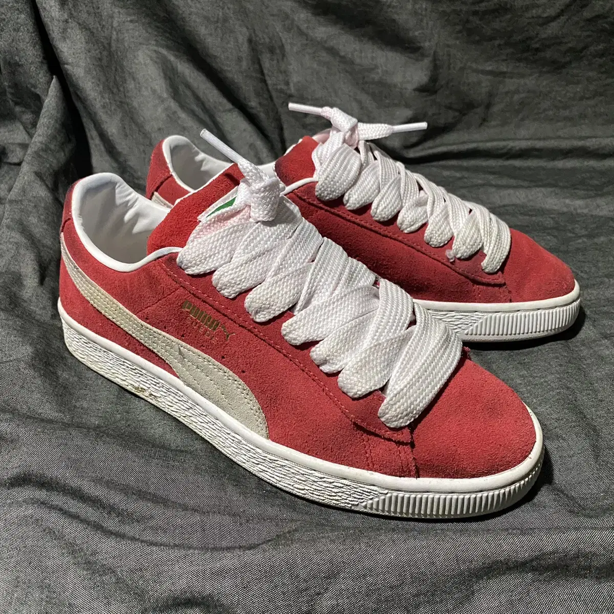 Puma Suede Classic Sz 7 (250)