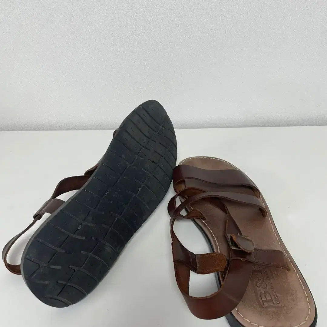 [300] GREEK LEATHER SANDALS 가죽 스트랩 샌들