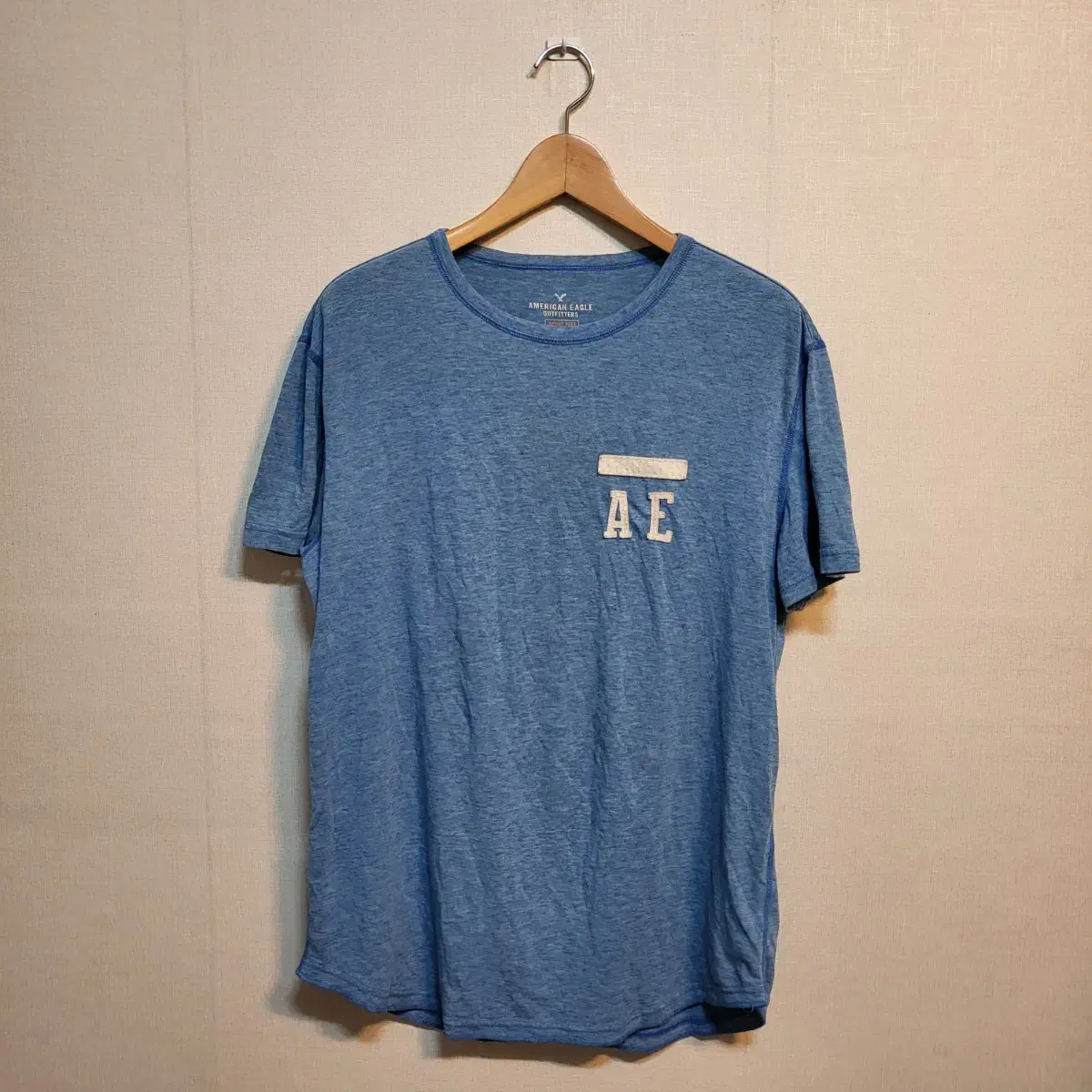 A692 [M] American Eagle Short Sleeve T-Shirt