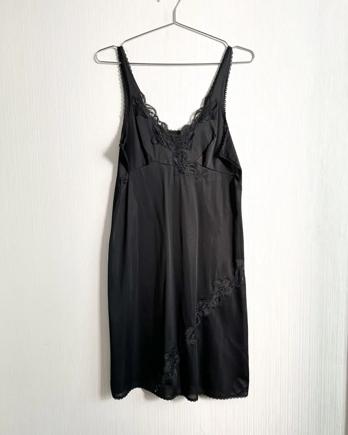 Lace sleeveless onpiece