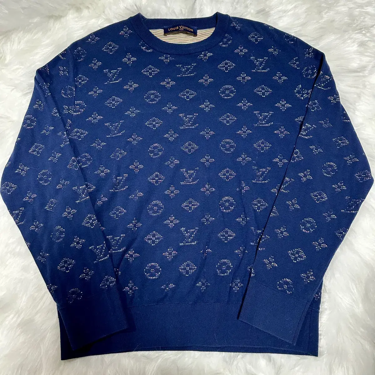 Louis Vuitton Monogram Droit(Yes, available, more info)