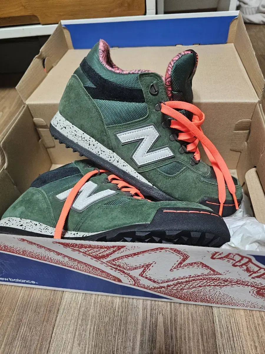 New Balance sneakers (super cheap)