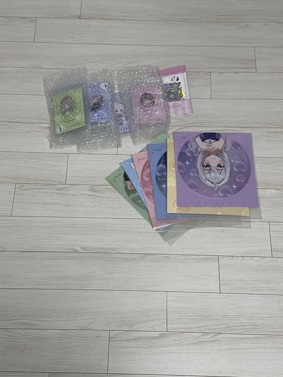 Isepop merchandise (mini notebooks, postcards, stickers, post-its)