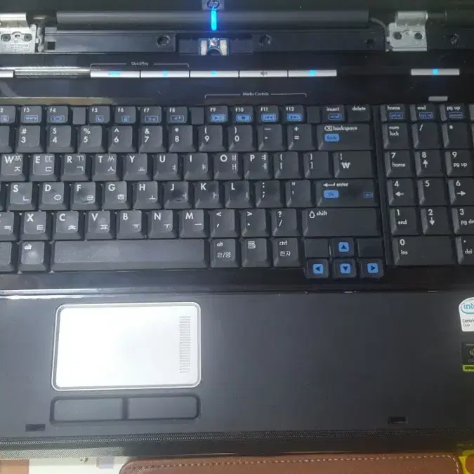 윈도우 XP 구형 HP 노트북 dv8000 T2400 8만