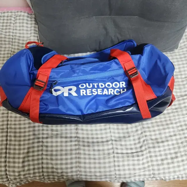 노스페이스 CARRYOUT DUFFEL 40L 배낭팝니다 딱 1회사용