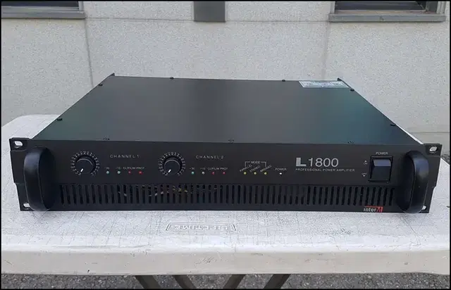 인터엠 L1800 중고 파워앰프 (4옴 600W + 600W)