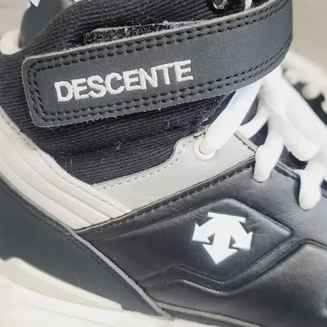 DESCENTE SKI 데상트 스키 하이탑 스니커즈