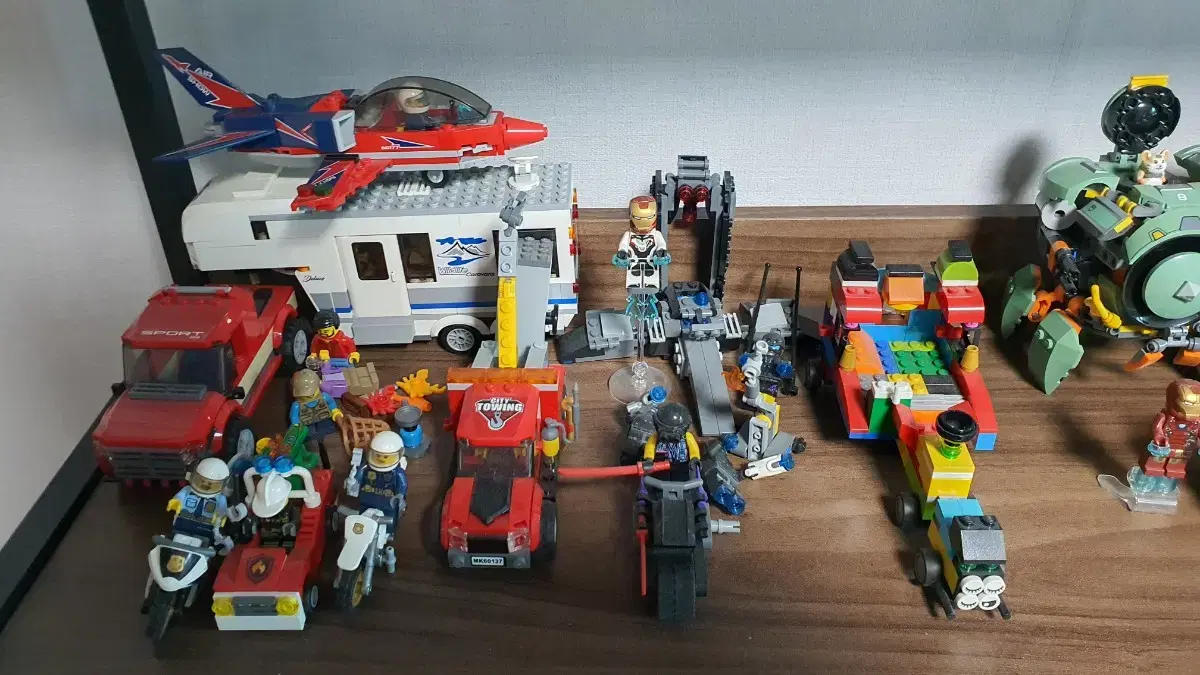 Used LEGO (Box, Ins o, Missing x) 10267, 21312