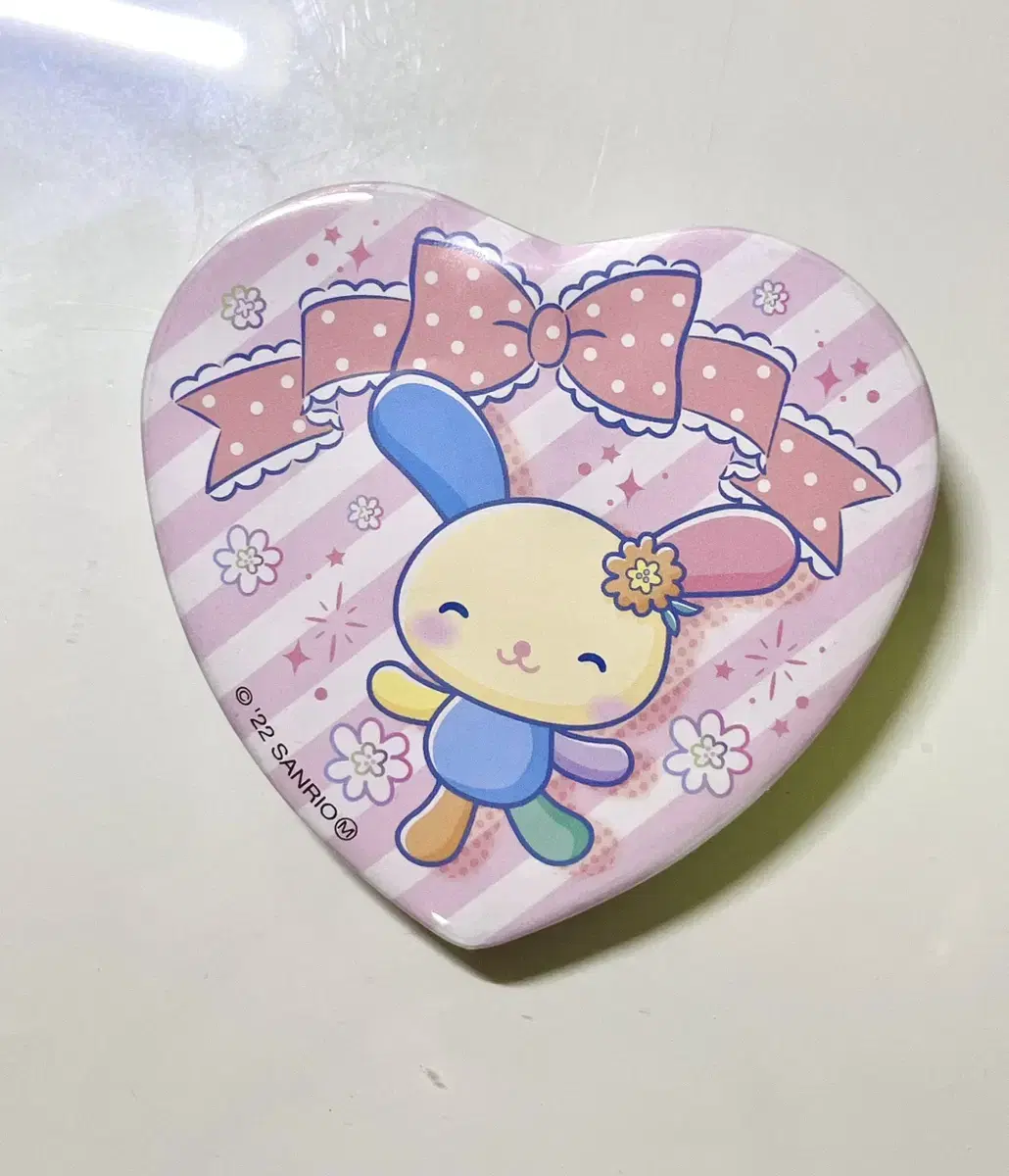 Usahana Sanrio Genuine Heart Can Badge WTS