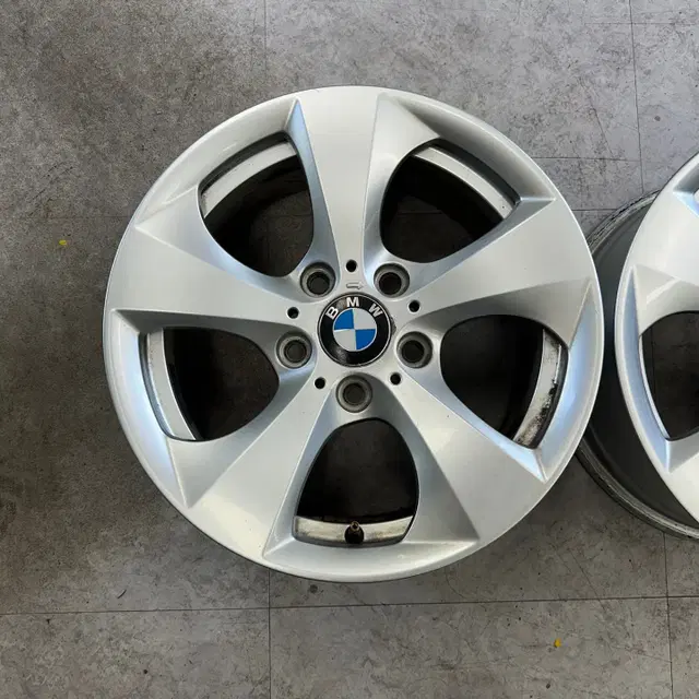 16인치 포터전용 BMW 중고휠 2개분