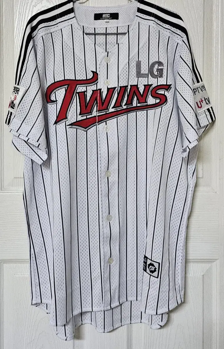 [120] LG Twins home jersey (Seo Yong-bin)