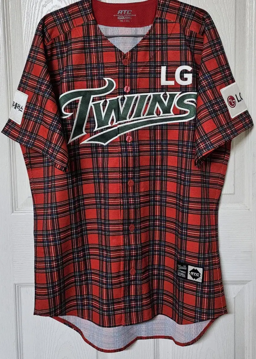 [110] LG Twins Summer Christmas Uniforms