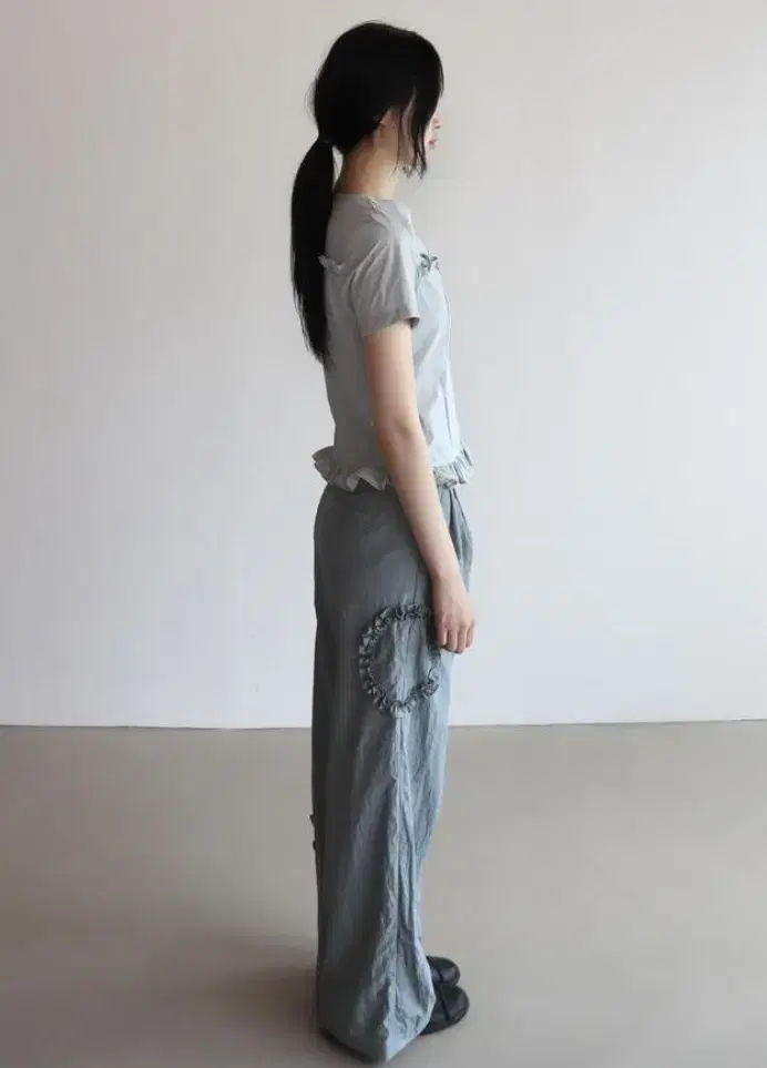 Bahayoon 바하윤 UNBALANCE RUFFLE PANTS (GRE