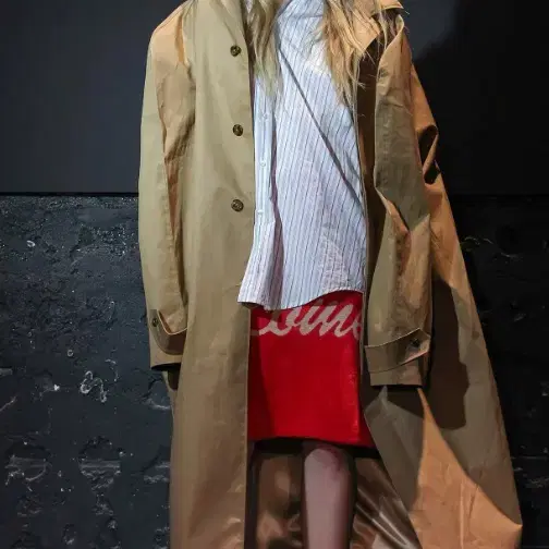 베트멍 15fw 초판 오버사이즈 트렌치코트 VETEMENTS